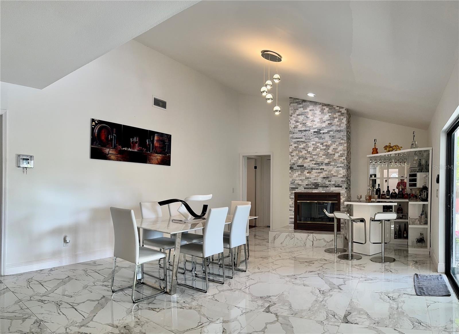 2706 FALLING LEAVES DR, VALRICO, FL, 33596