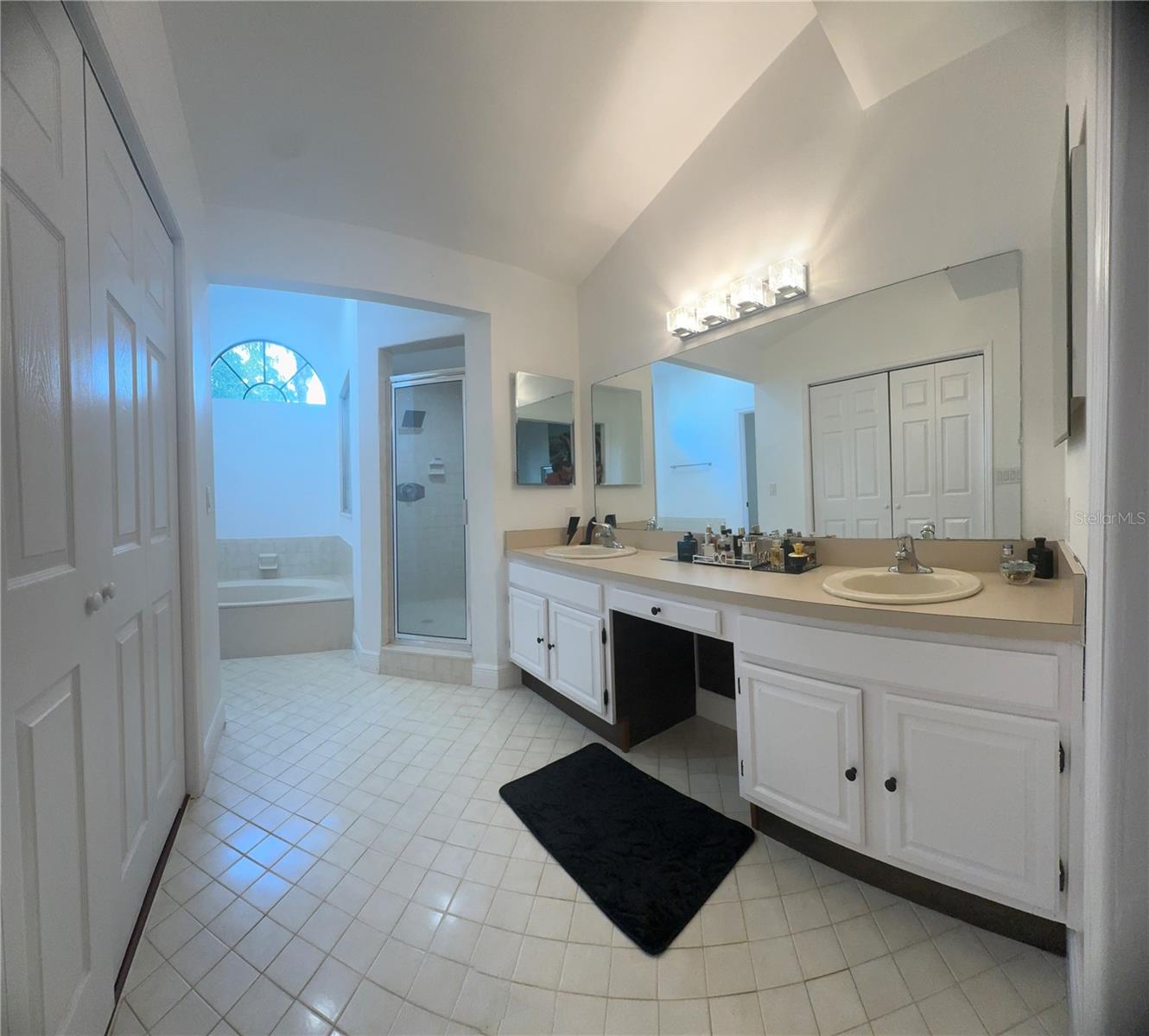 2706 FALLING LEAVES DR, VALRICO, FL, 33596