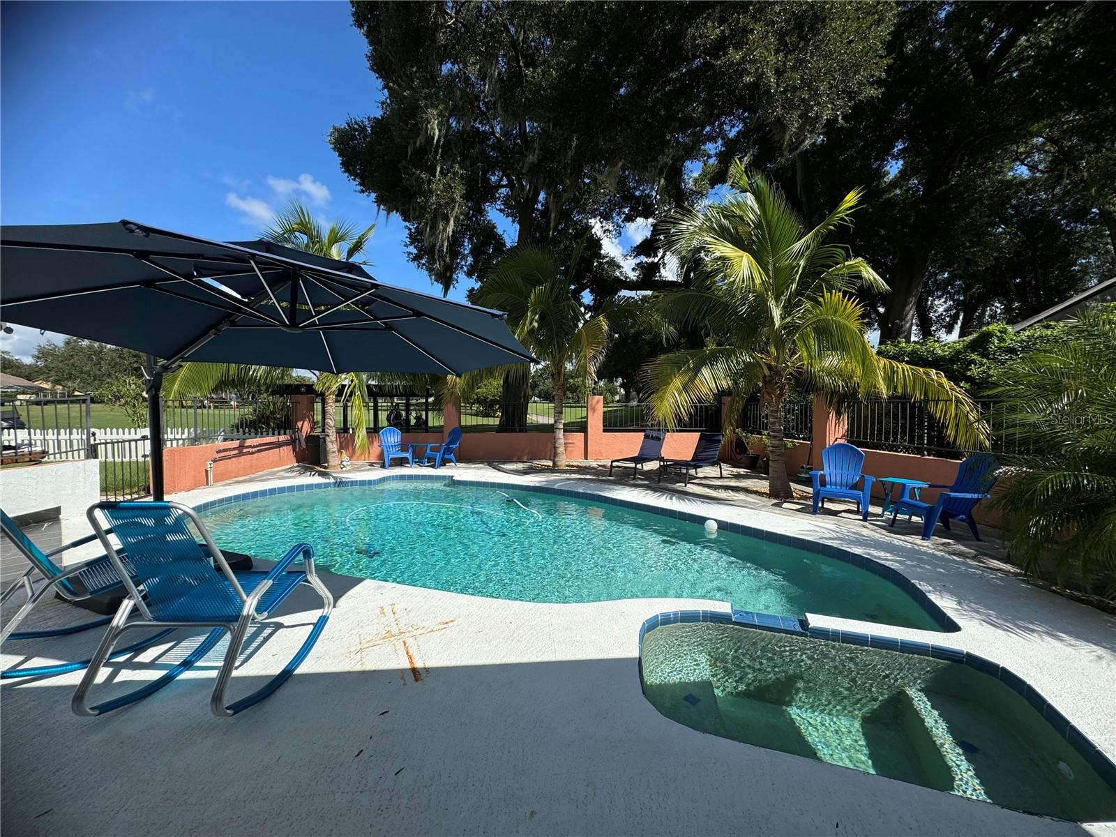 2706 FALLING LEAVES DR, VALRICO, FL, 33596