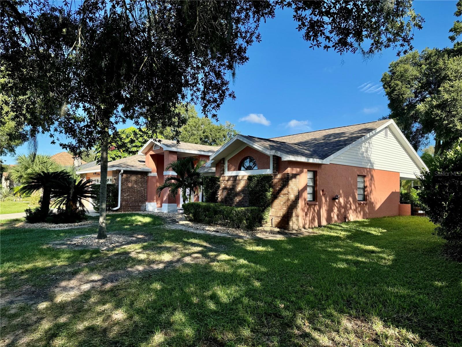 2706 FALLING LEAVES DR, VALRICO, FL, 33596