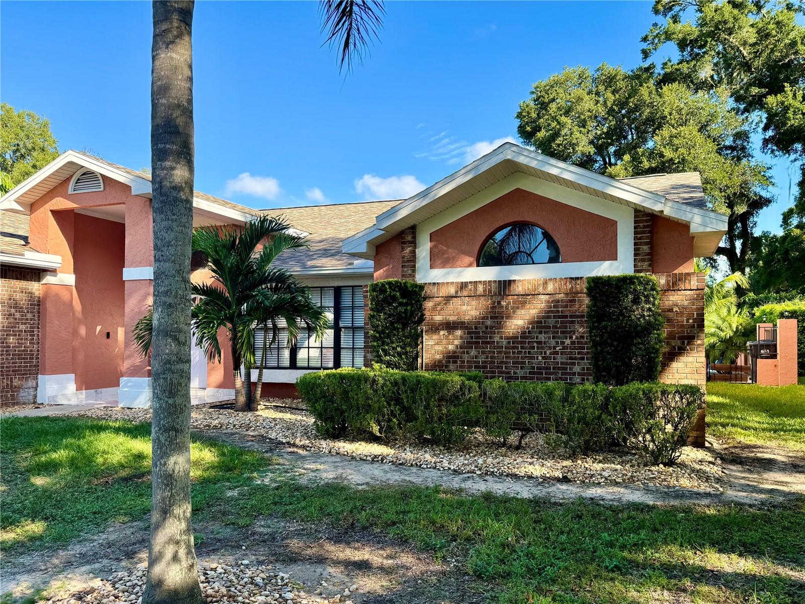 2706 FALLING LEAVES DR, VALRICO, FL, 33596
