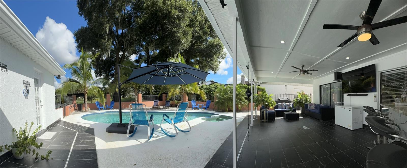 2706 FALLING LEAVES DR, VALRICO, FL, 33596