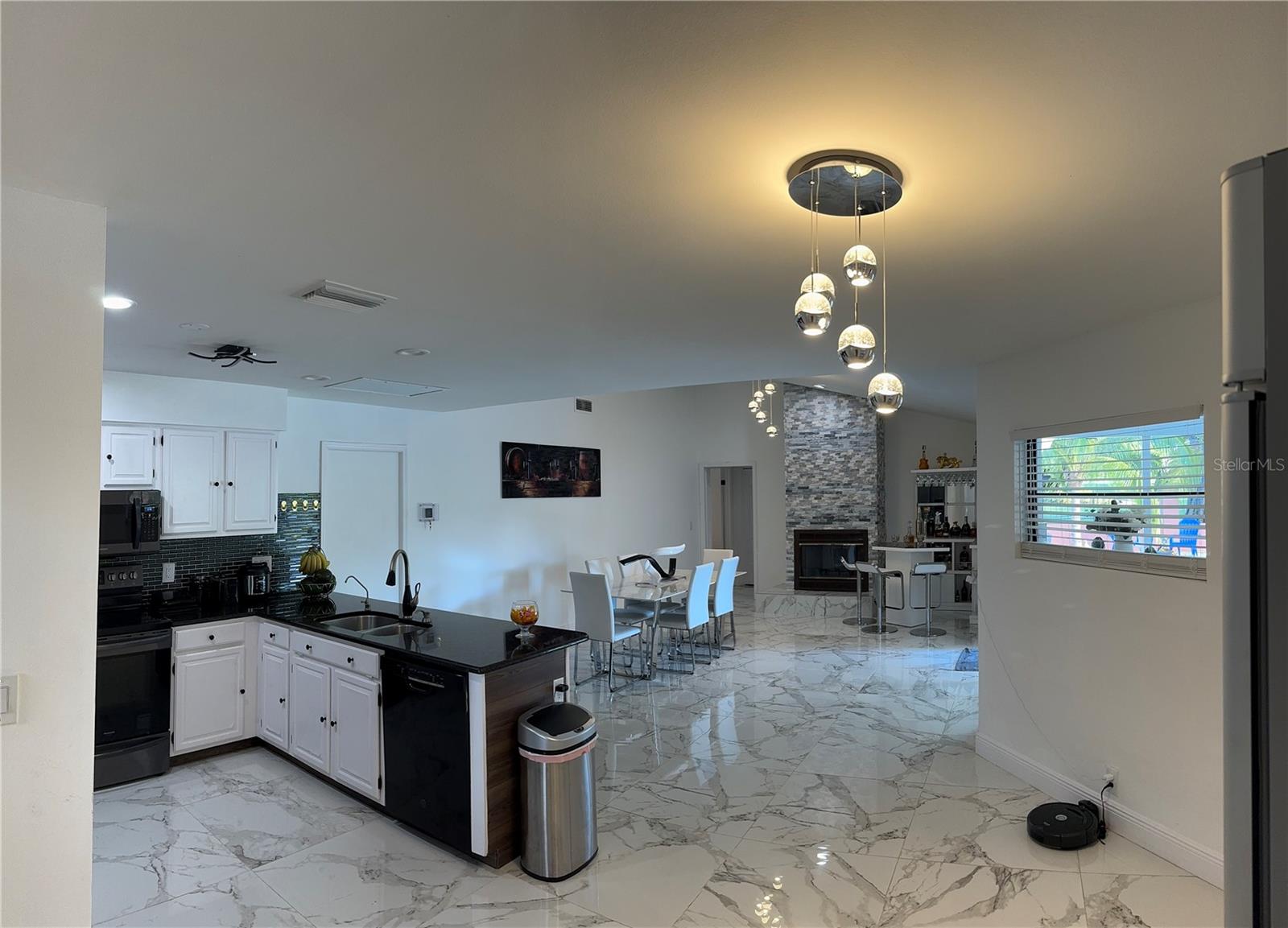 2706 FALLING LEAVES DR, VALRICO, FL, 33596