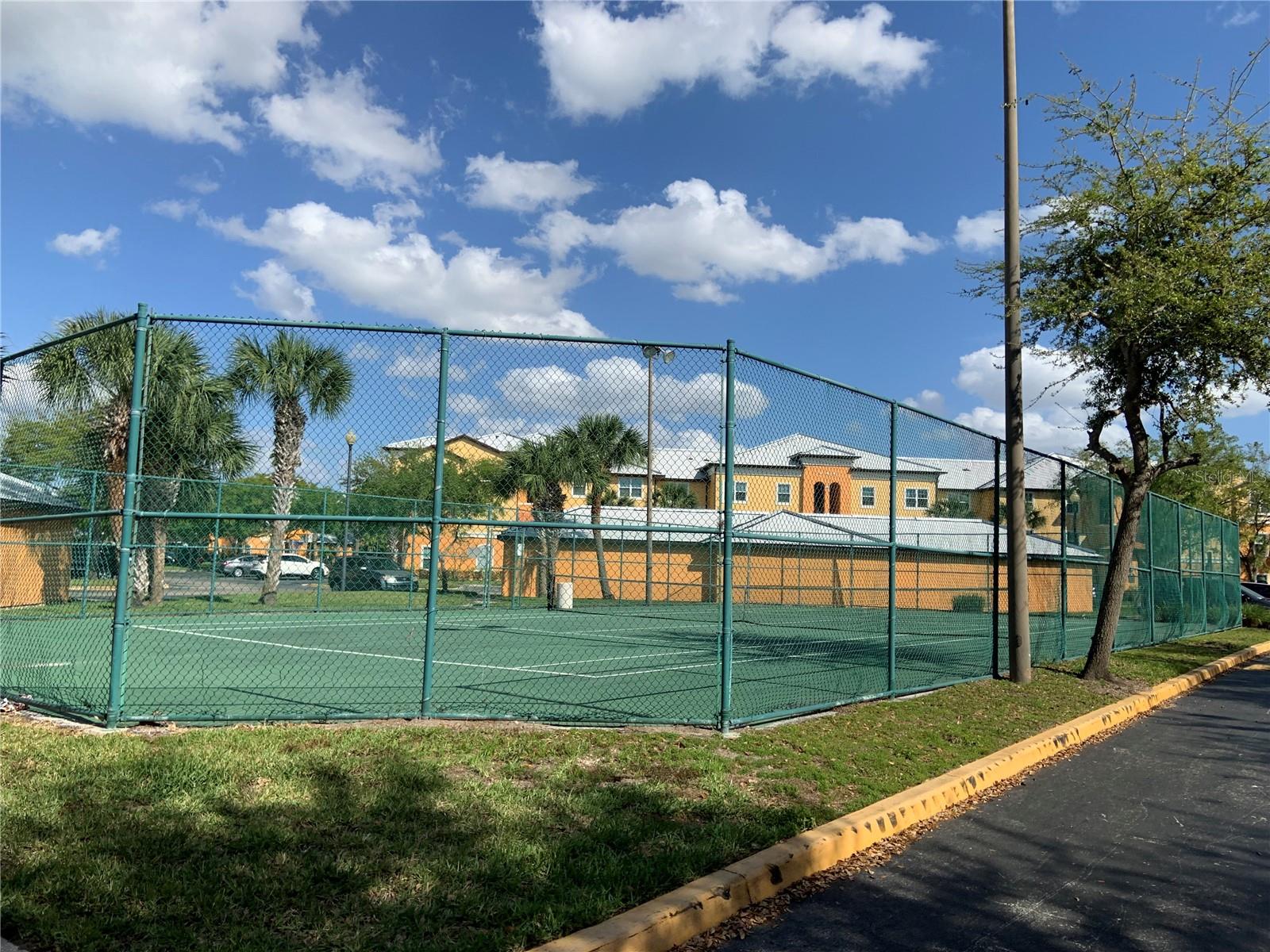 5463 VINELAND RD #5208, ORLANDO, FL, 32811