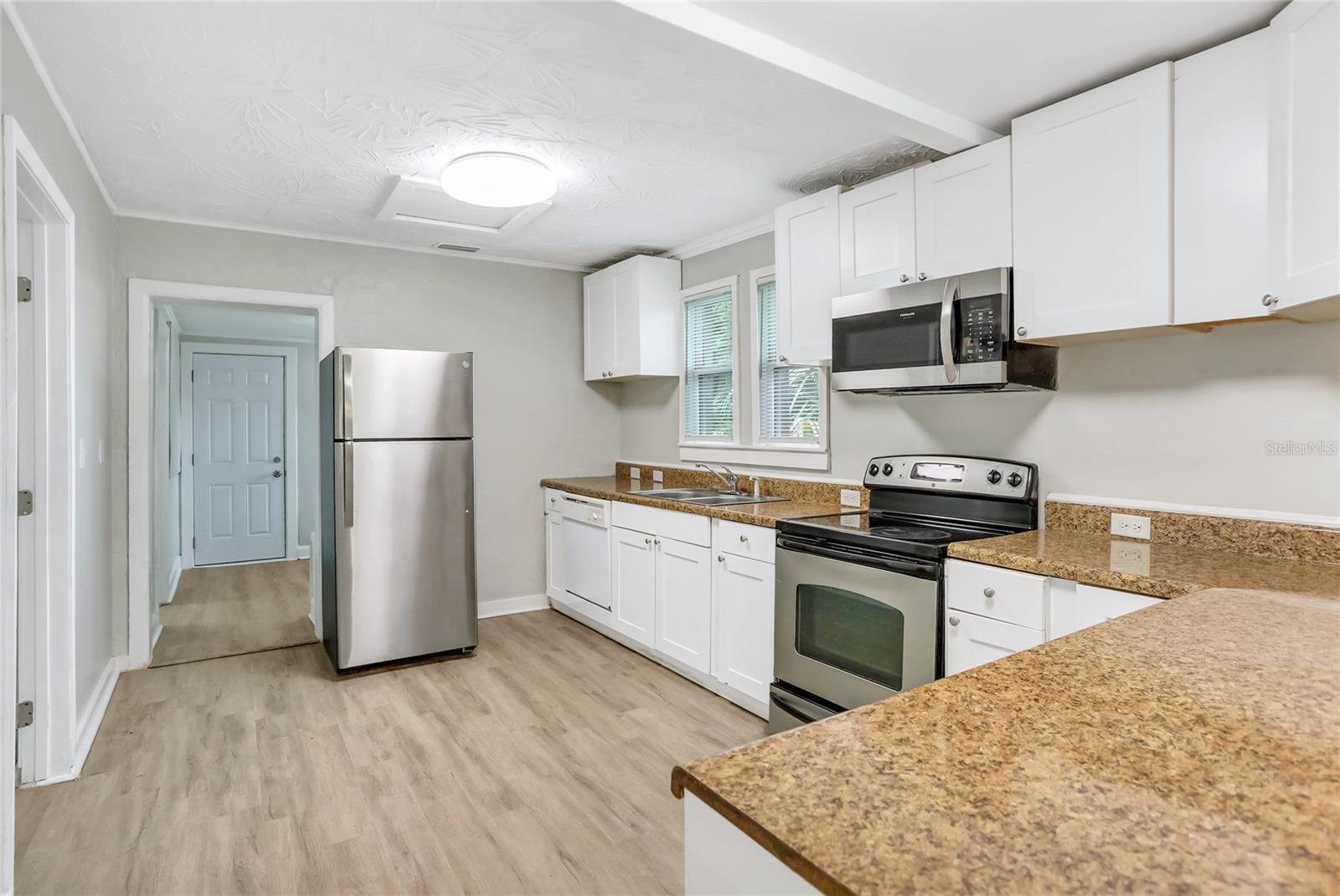 1106 S LOCUST AVE, SANFORD, FL, 32771