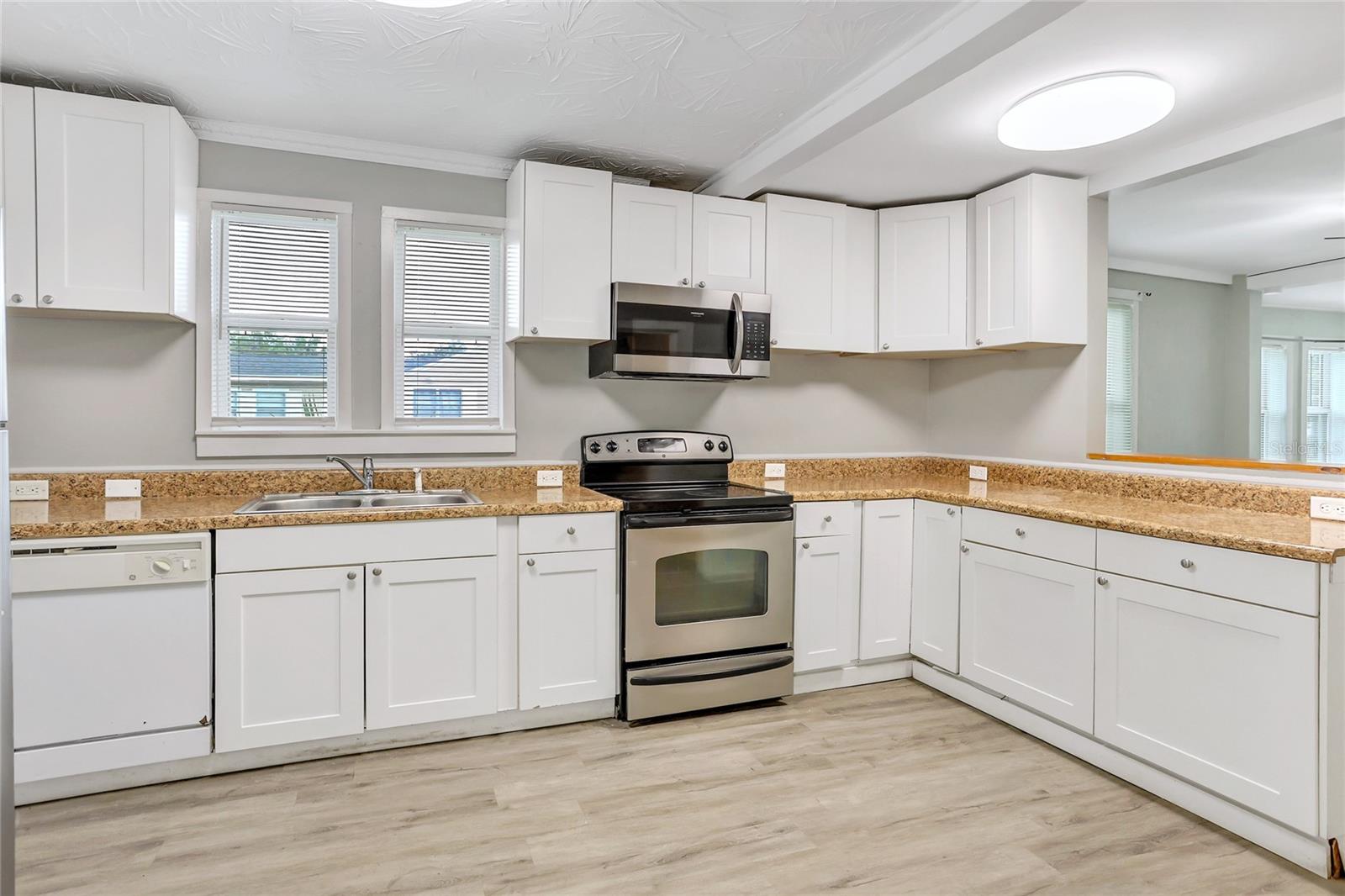 1106 S LOCUST AVE, SANFORD, FL, 32771