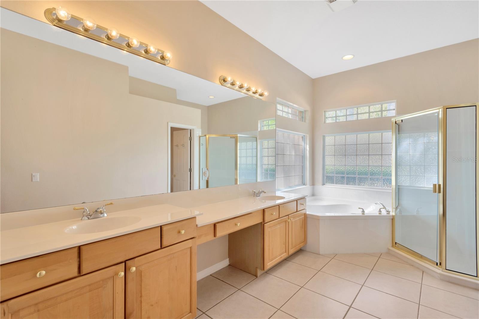 16315 SAMBOURNE LN, TAMPA, FL, 33647