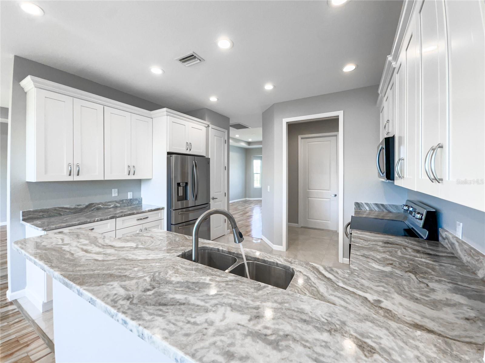 53 COXSWAIN CIR, PLACIDA, FL, 33946