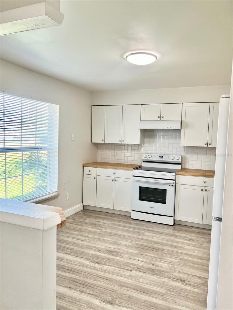 5552 CHARLESTON ST, ORLANDO, FL, 32807