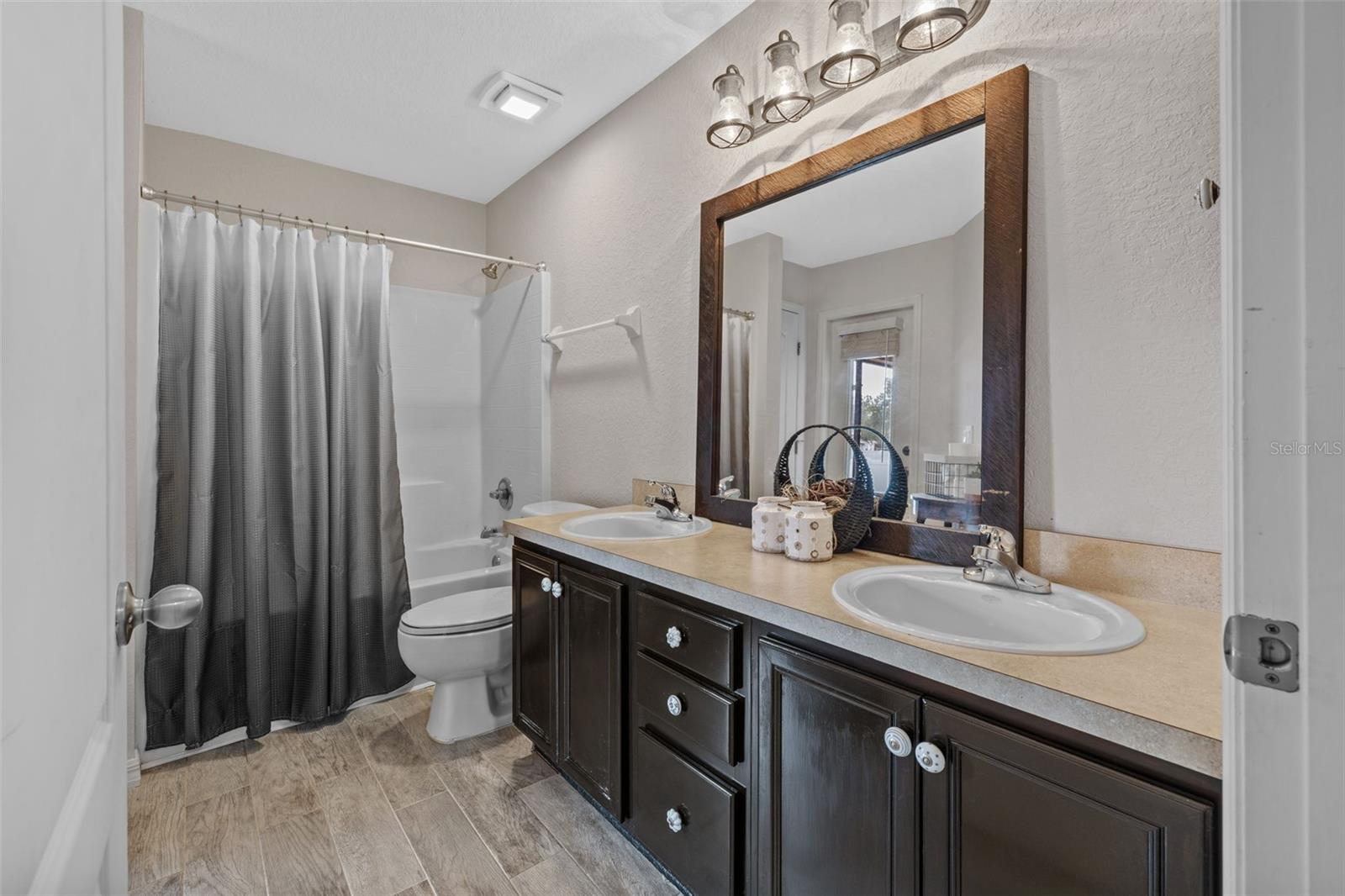 107 AMBER BLVD, AUBURNDALE, FL, 33823
