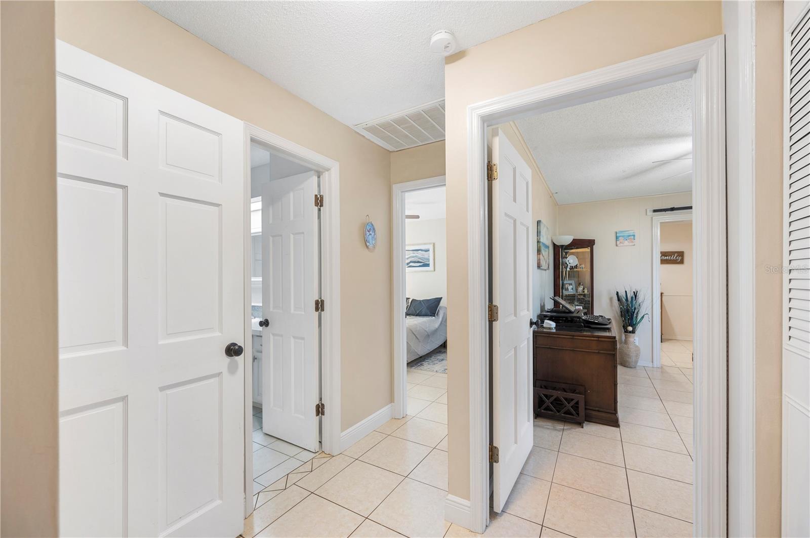4615 KINGS POINT CT, LAKELAND, FL, 33813