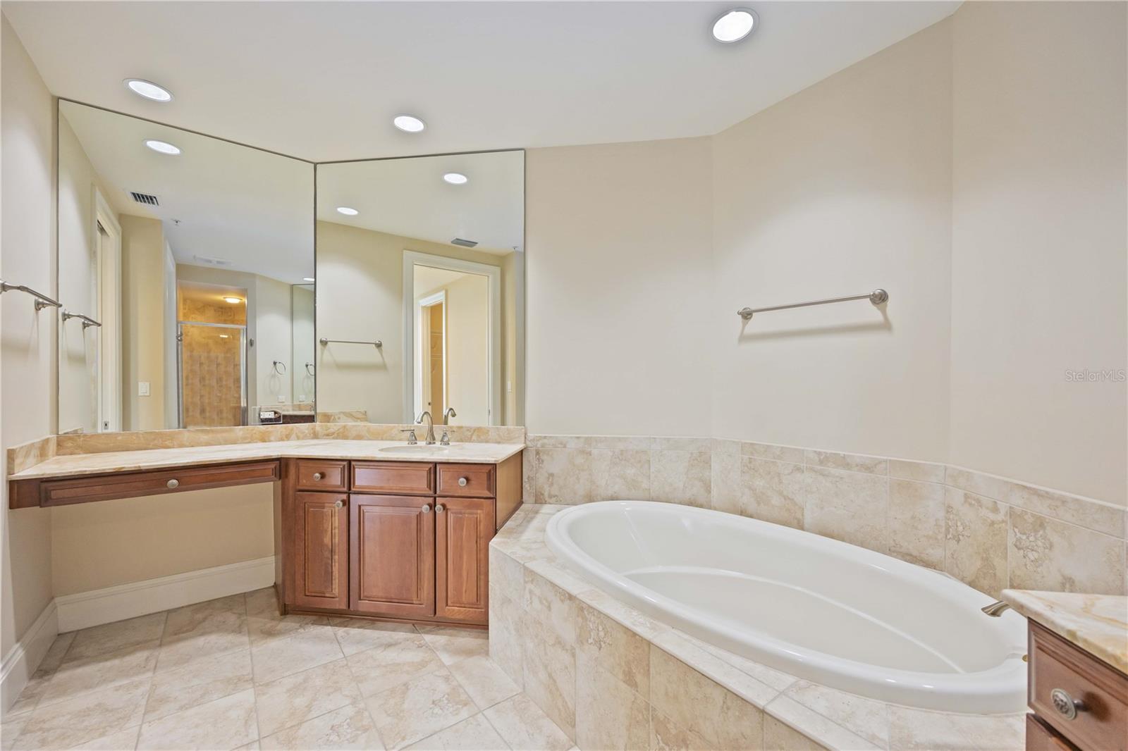 130 RIVIERA DUNES WAY #306, PALMETTO, FL, 34221