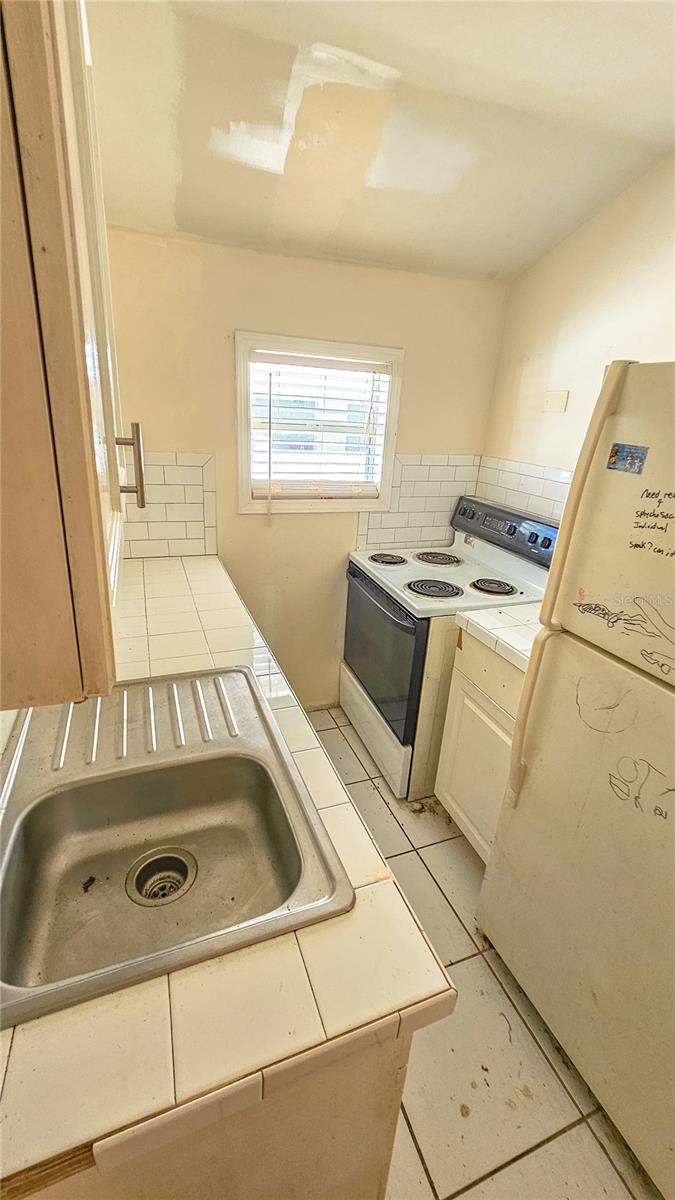 525 13TH AVE S, ST PETERSBURG, FL, 33701