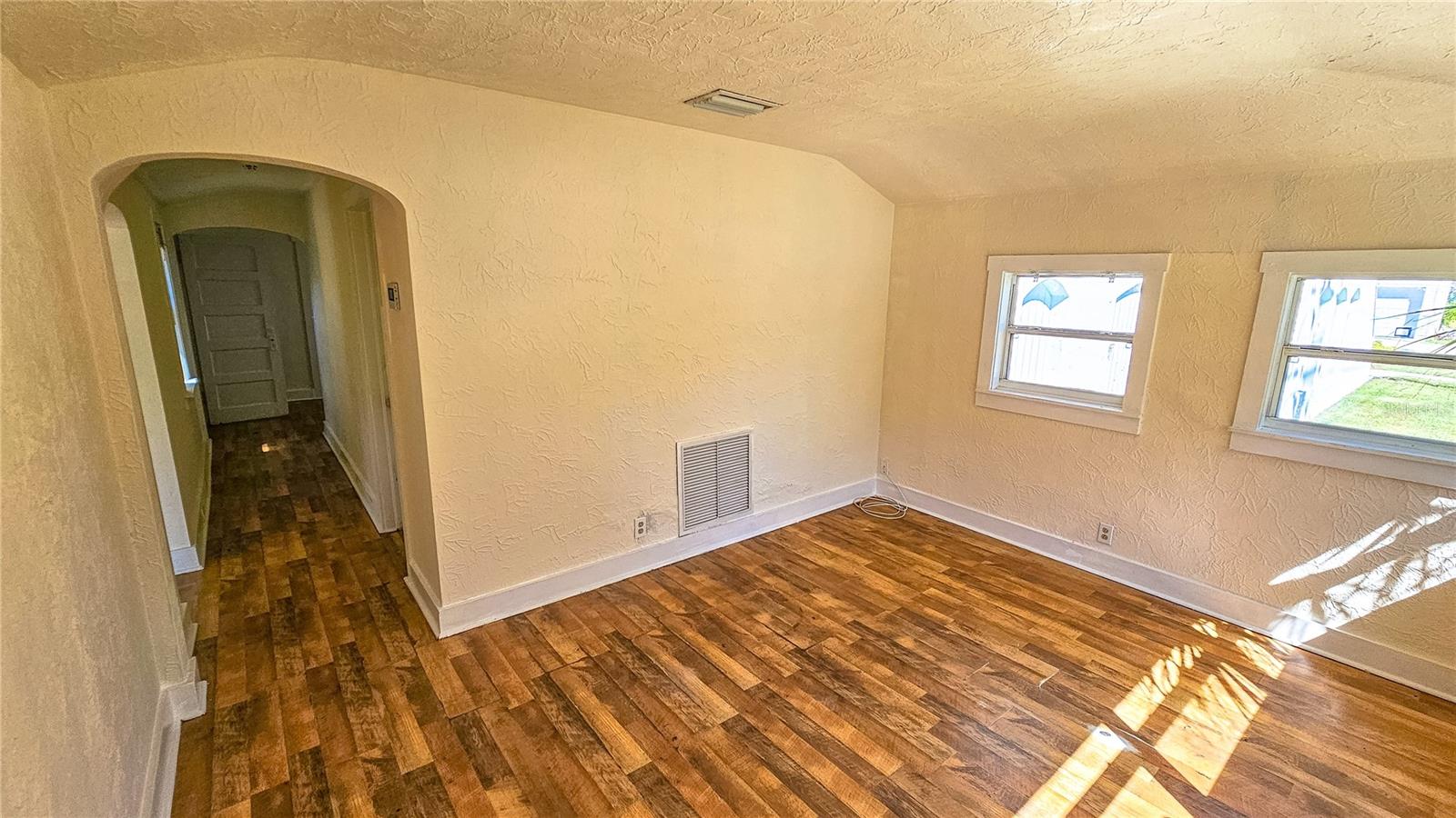 525 13TH AVE S, ST PETERSBURG, FL, 33701