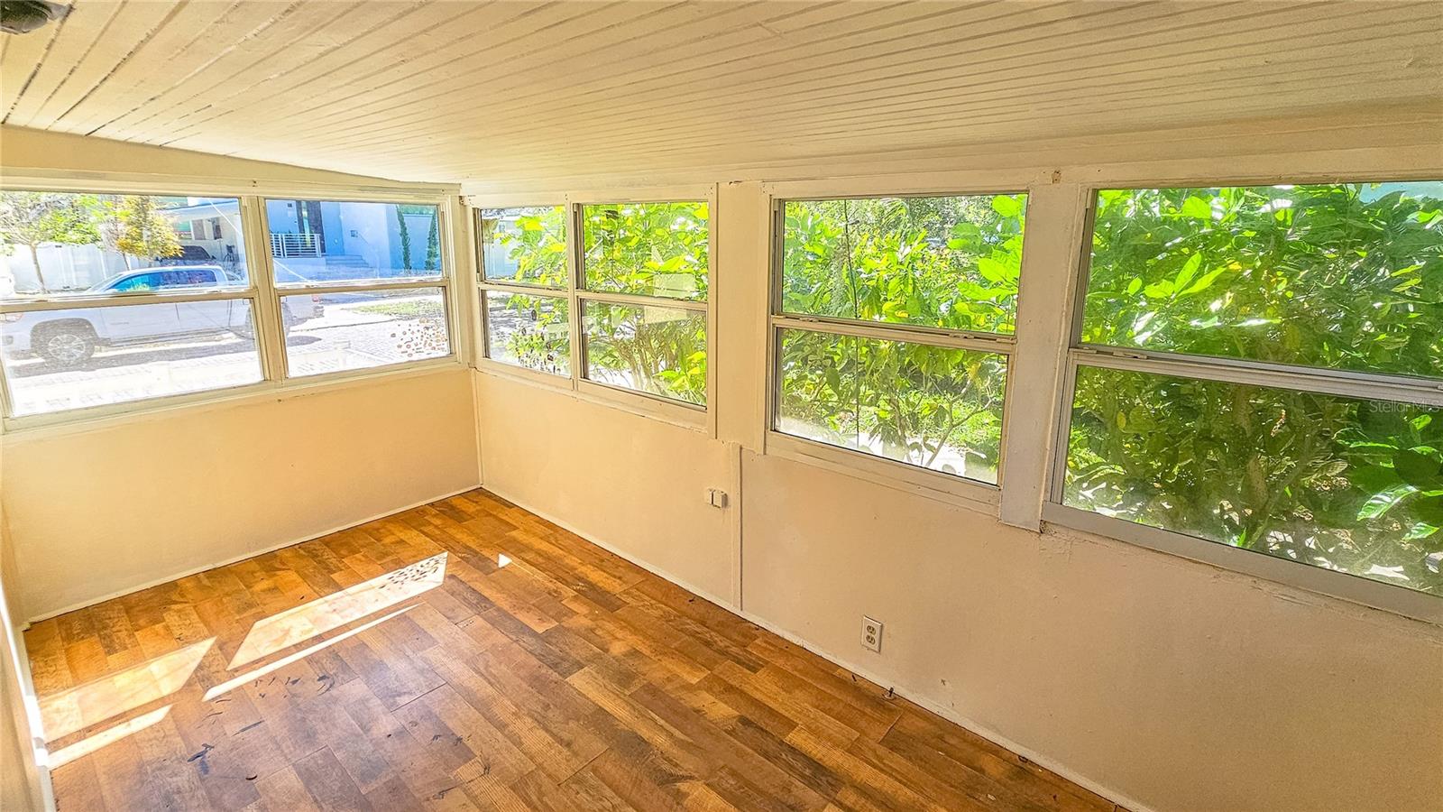 525 13TH AVE S, ST PETERSBURG, FL, 33701