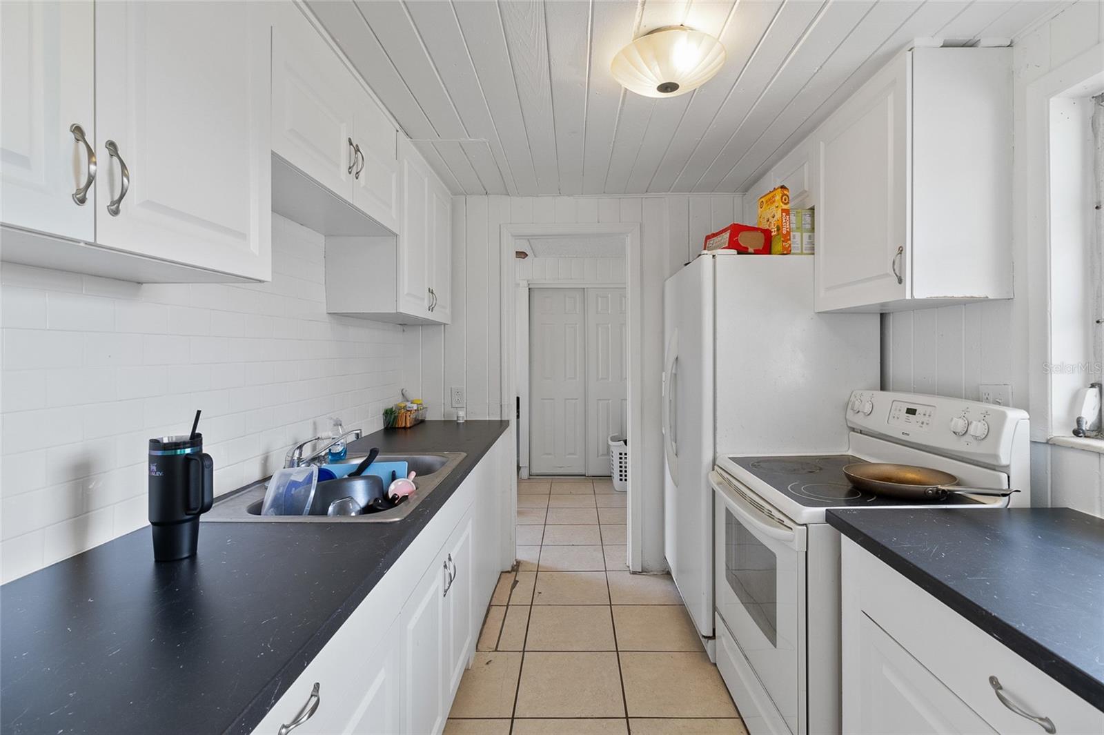 205 SANTURCE AVE, NORTH PORT, FL, 34287