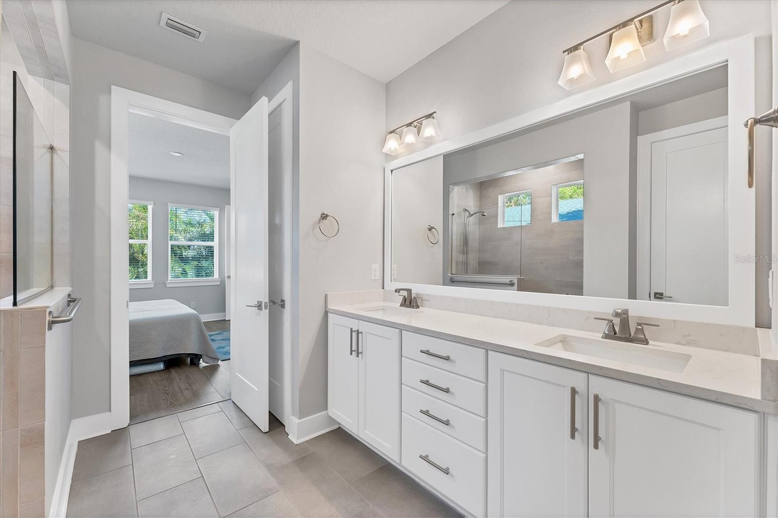 2563 PROSPECT ST, SARASOTA, FL, 34239