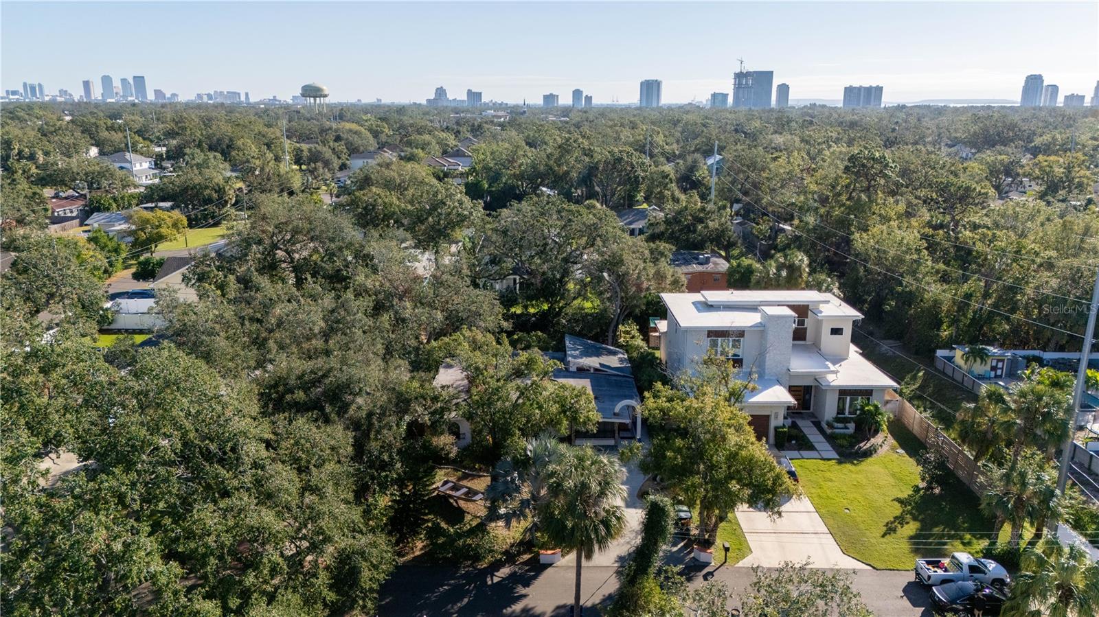 2406 S CLARK AVE, TAMPA, FL, 33629