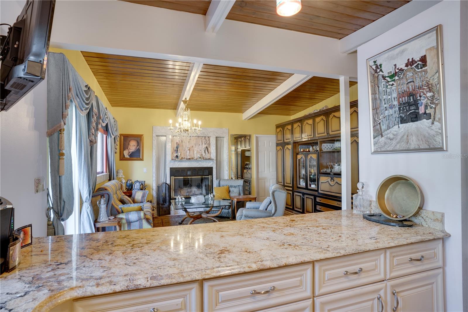2406 S CLARK AVE, TAMPA, FL, 33629