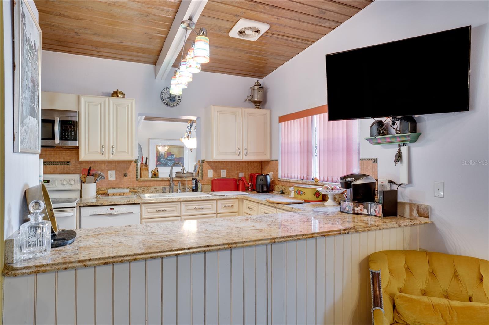 2406 S CLARK AVE, TAMPA, FL, 33629