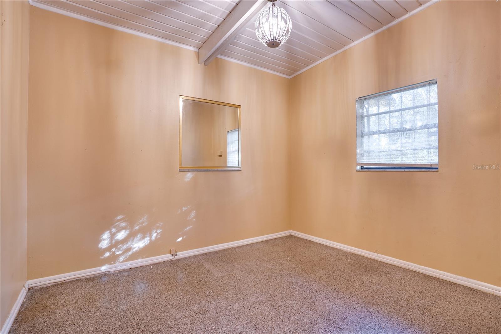 2406 S CLARK AVE, TAMPA, FL, 33629