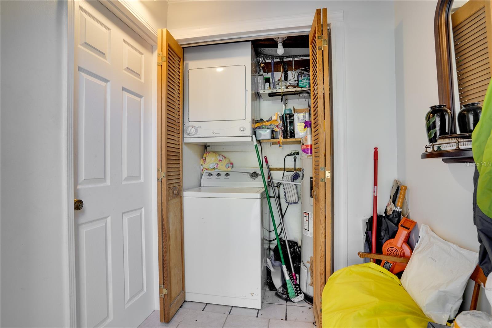 2406 S CLARK AVE, TAMPA, FL, 33629