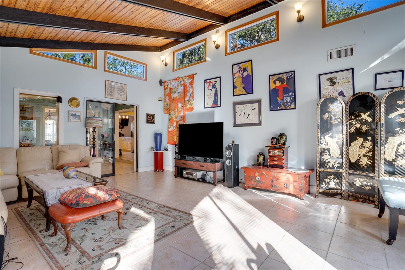 2406 S CLARK AVE, TAMPA, FL, 33629