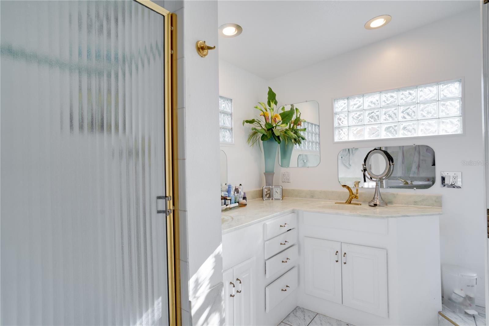 2406 S CLARK AVE, TAMPA, FL, 33629