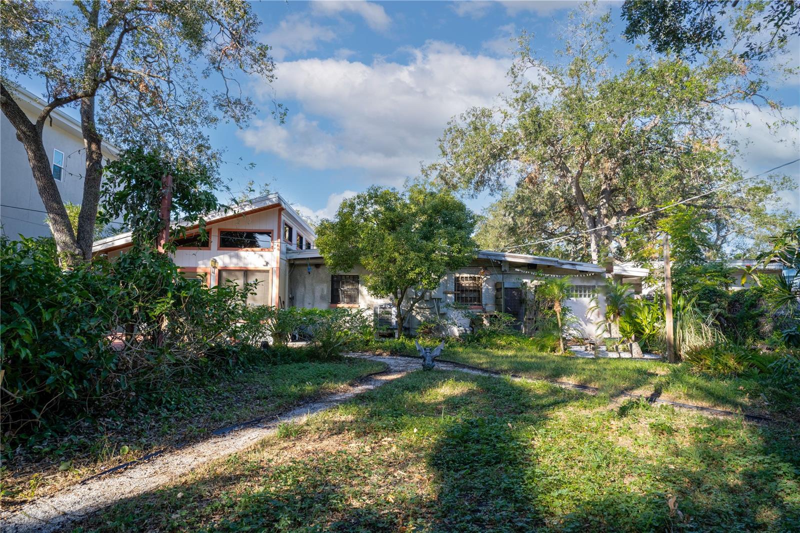 2406 S CLARK AVE, TAMPA, FL, 33629