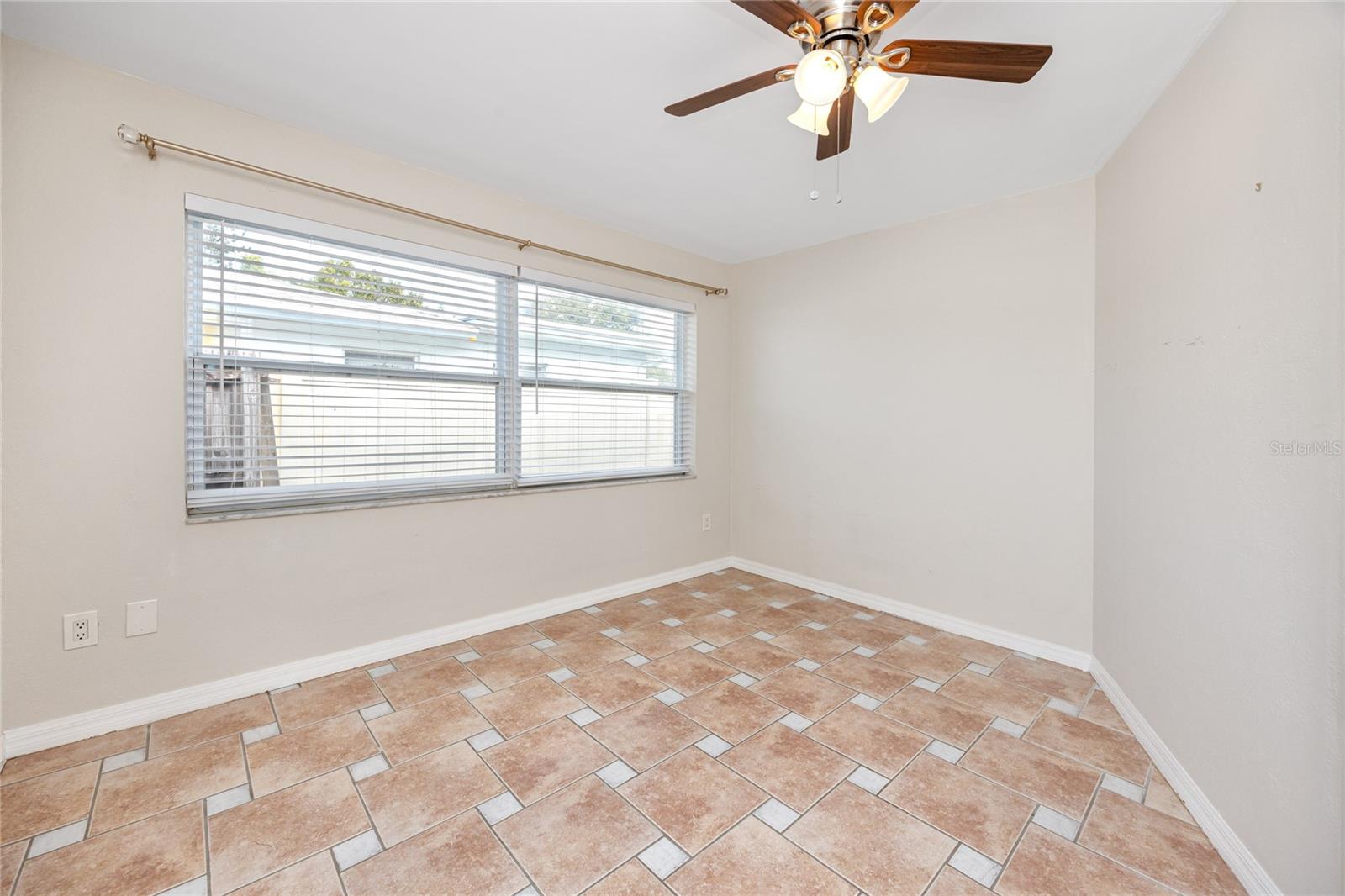 2185 PINE RIDGE DR, CLEARWATER, FL, 33763