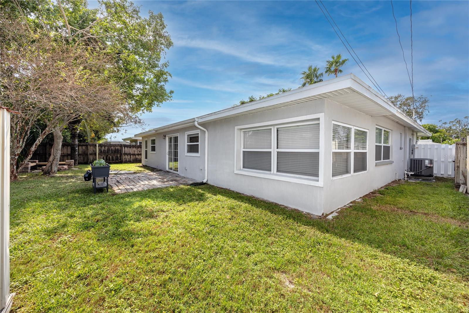 2185 PINE RIDGE DR, CLEARWATER, FL, 33763