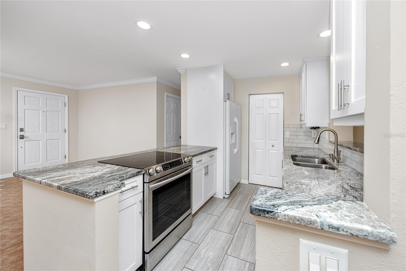 2185 PINE RIDGE DR, CLEARWATER, FL, 33763