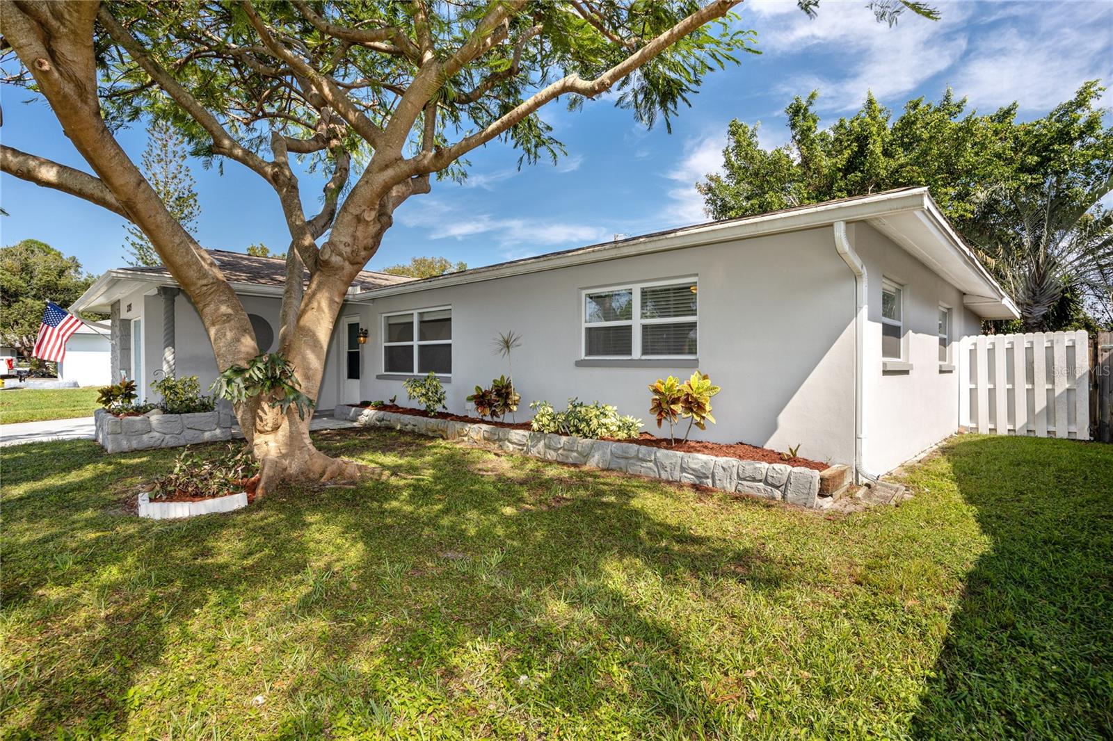 2185 PINE RIDGE DR, CLEARWATER, FL, 33763