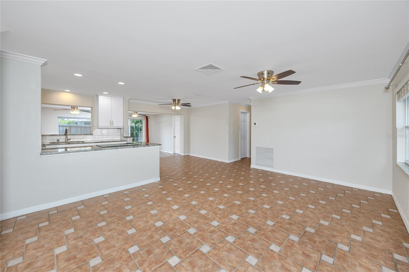 2185 PINE RIDGE DR, CLEARWATER, FL, 33763