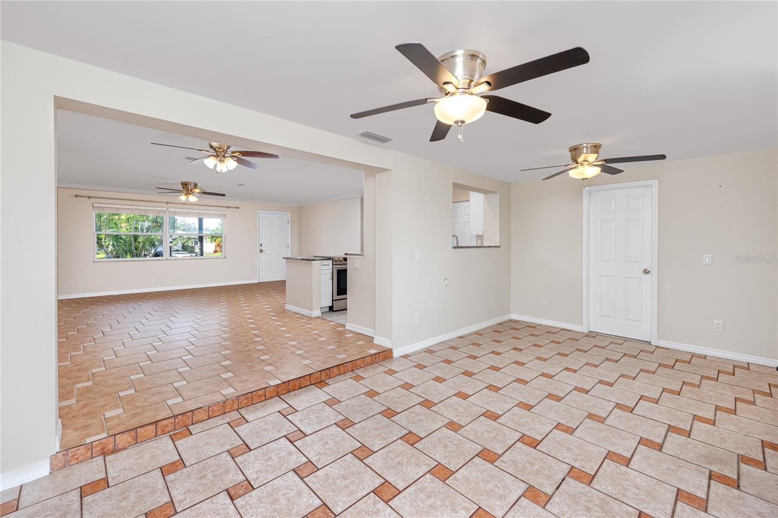 2185 PINE RIDGE DR, CLEARWATER, FL, 33763