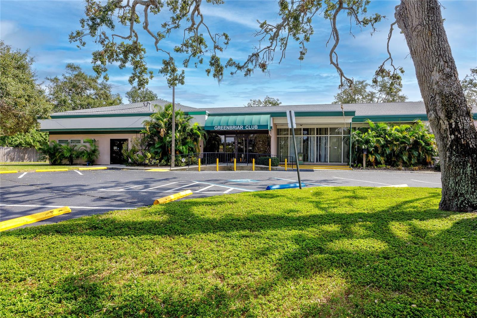 2185 PINE RIDGE DR, CLEARWATER, FL, 33763