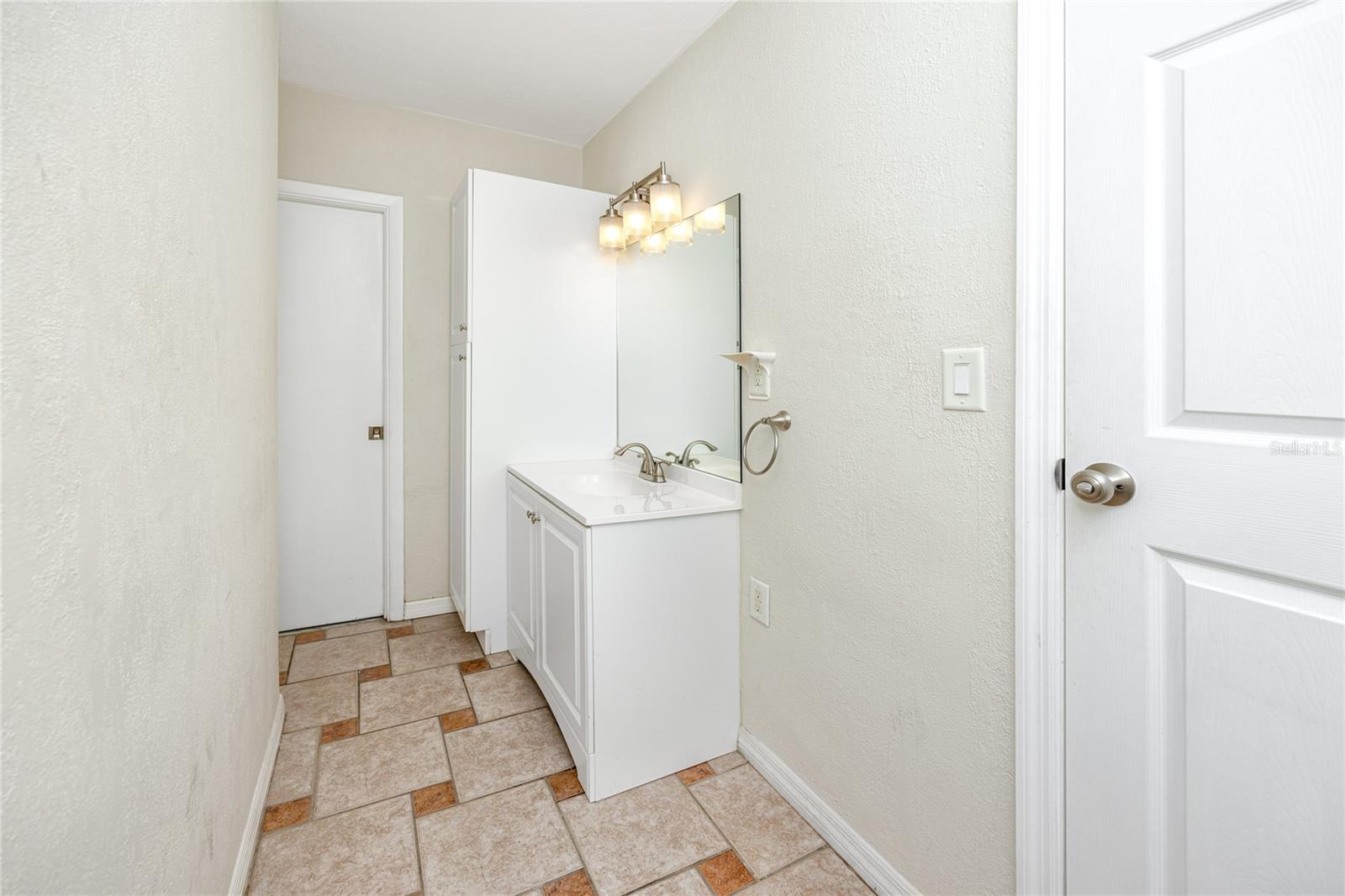 2185 PINE RIDGE DR, CLEARWATER, FL, 33763