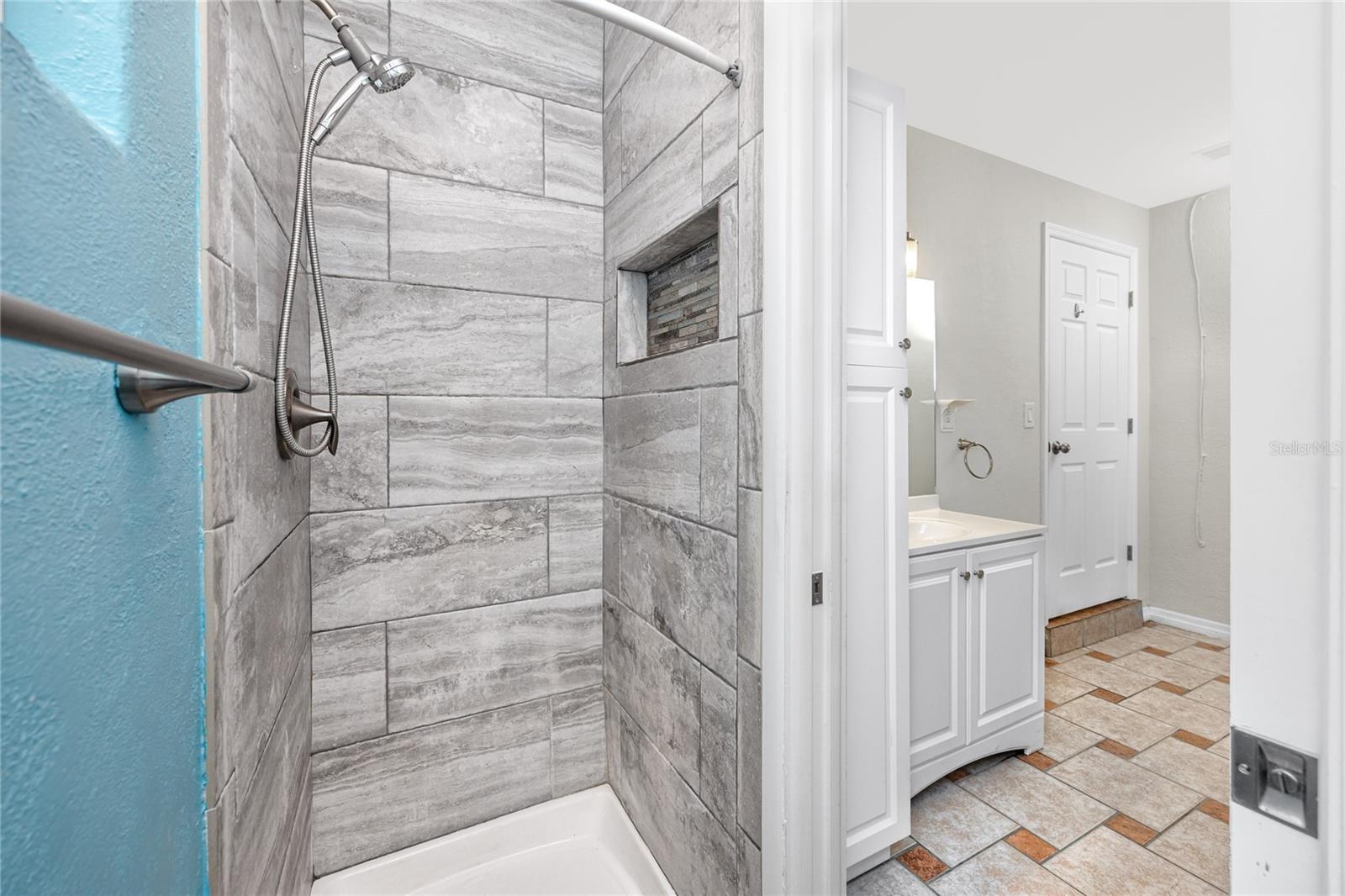 2185 PINE RIDGE DR, CLEARWATER, FL, 33763