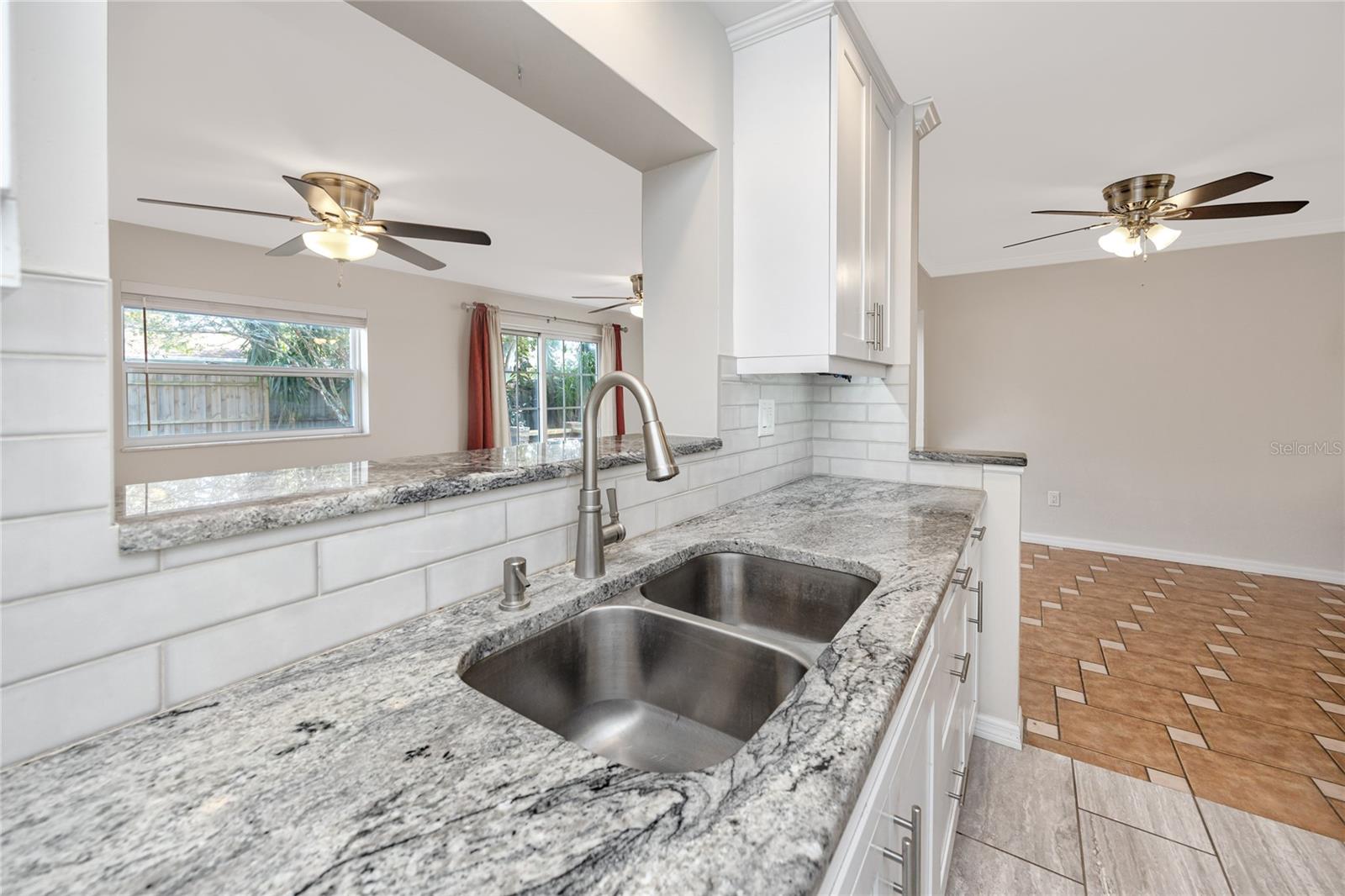 2185 PINE RIDGE DR, CLEARWATER, FL, 33763