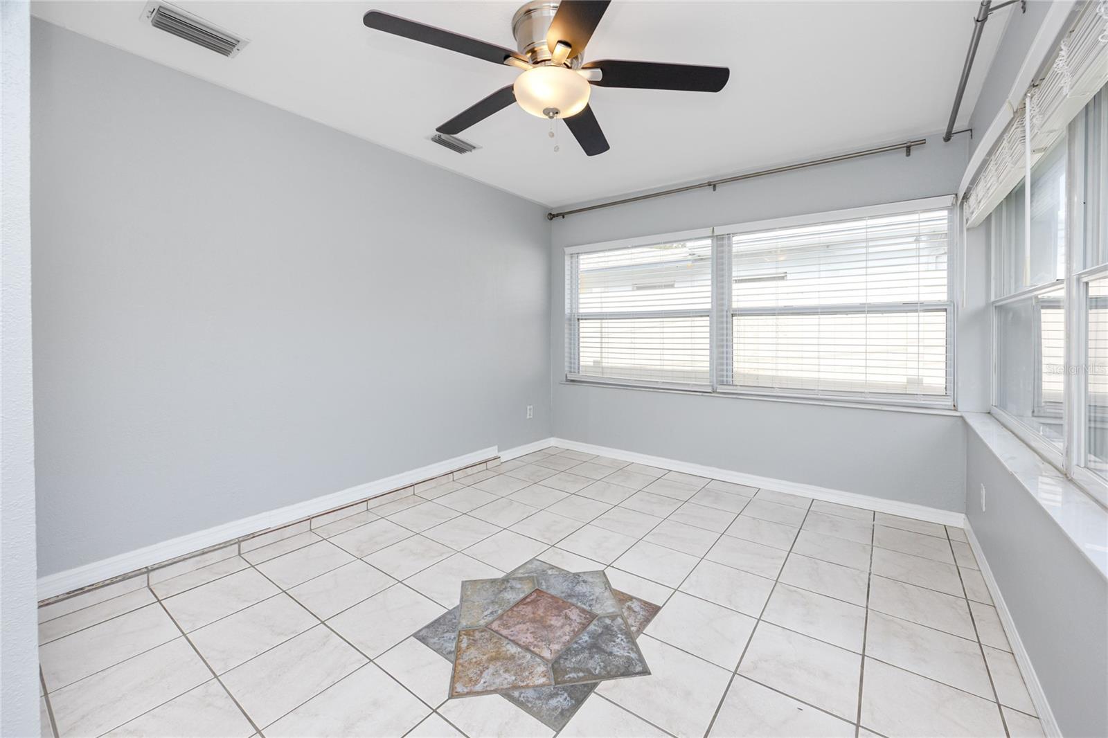 2185 PINE RIDGE DR, CLEARWATER, FL, 33763
