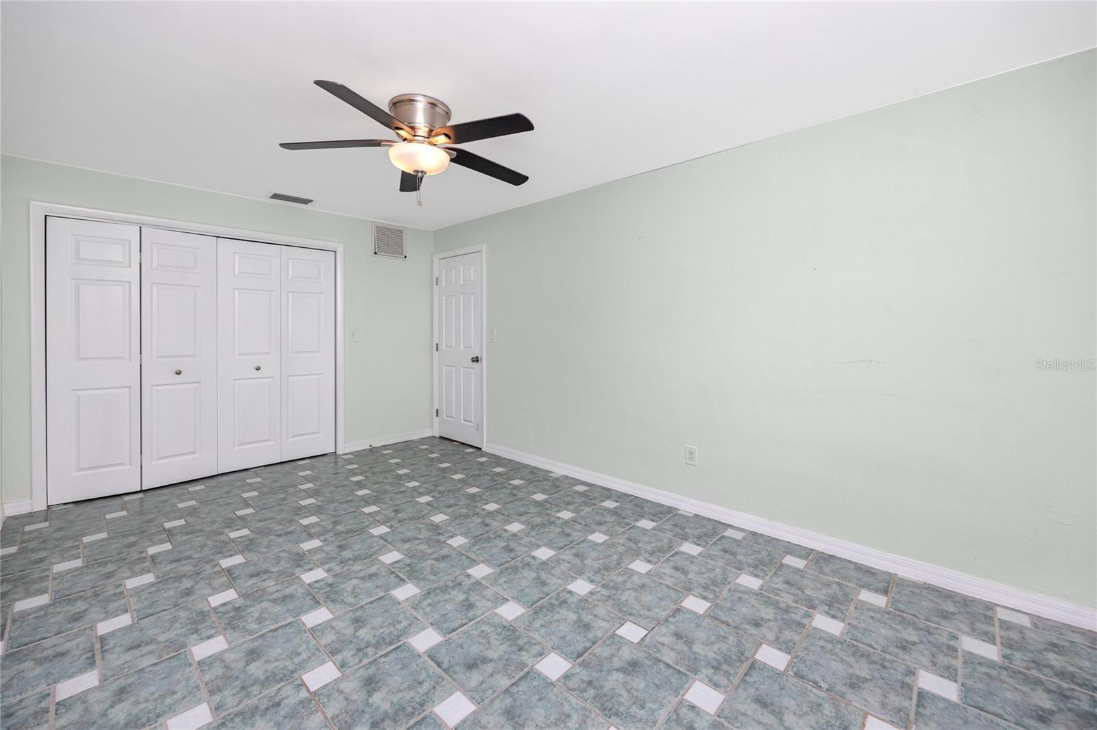 2185 PINE RIDGE DR, CLEARWATER, FL, 33763