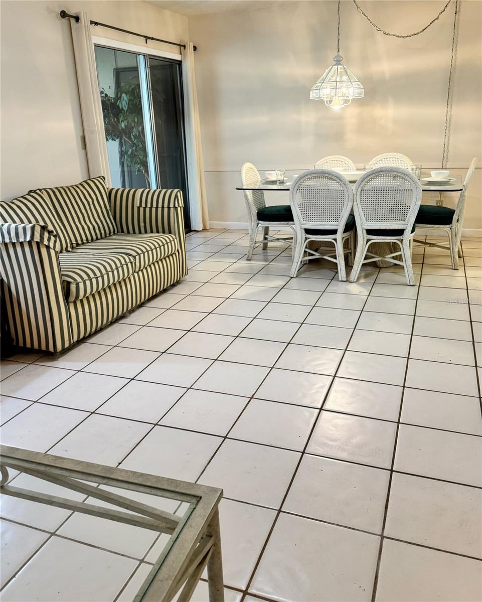 110 CYPRESS WOODS CT #7D, DELTONA, FL, 32725