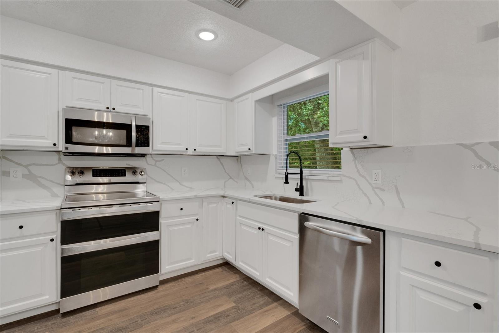 6526 CREEKVIEW TER N, PINELLAS PARK, FL, 33781