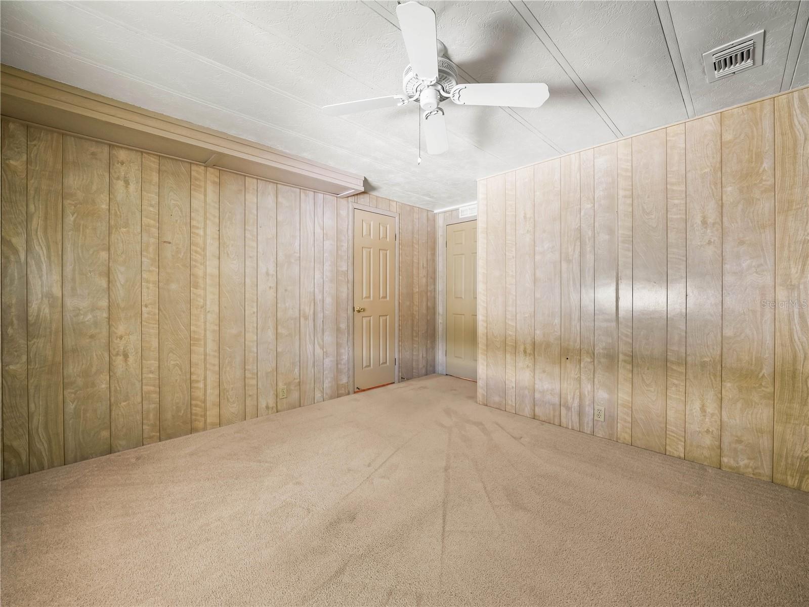 L4948241 Property Photo