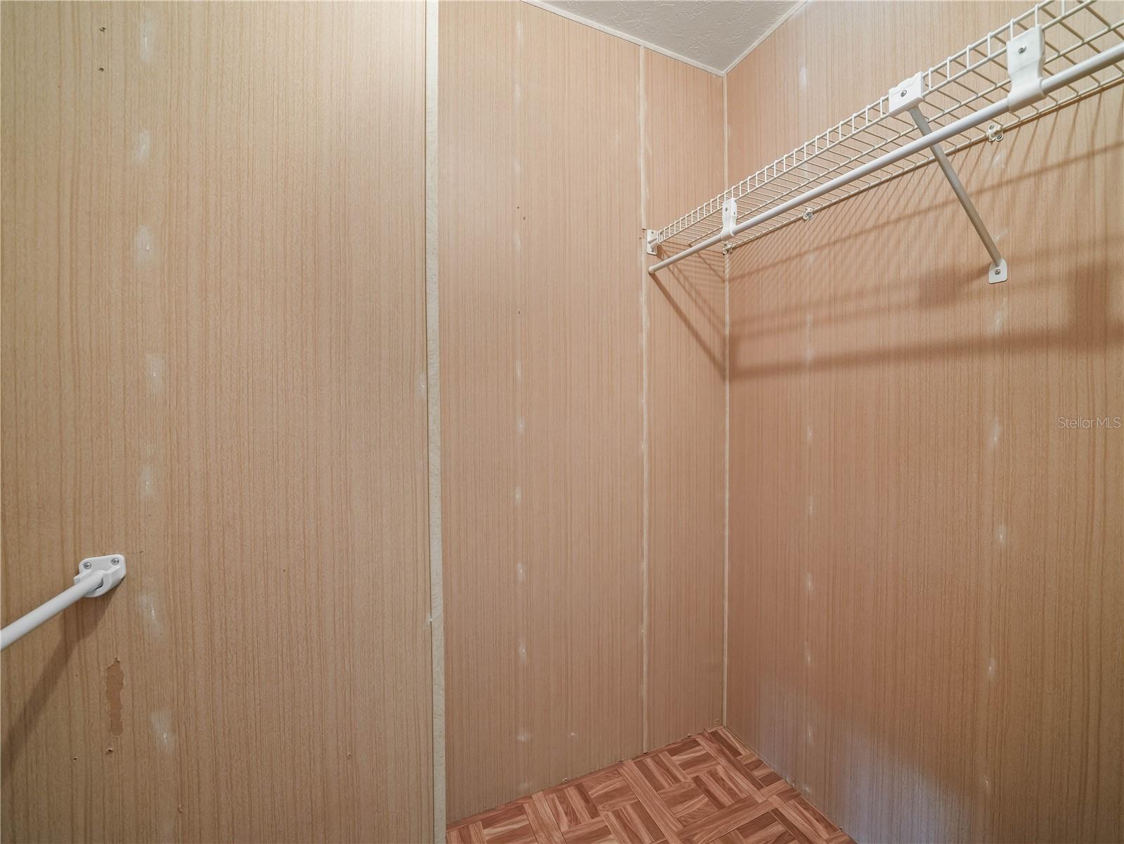 L4948241 Property Photo