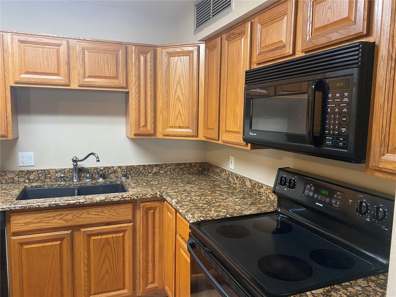 375 LAKE ONTARIO CT #202, ALTAMONTE SPRINGS, FL, 32701