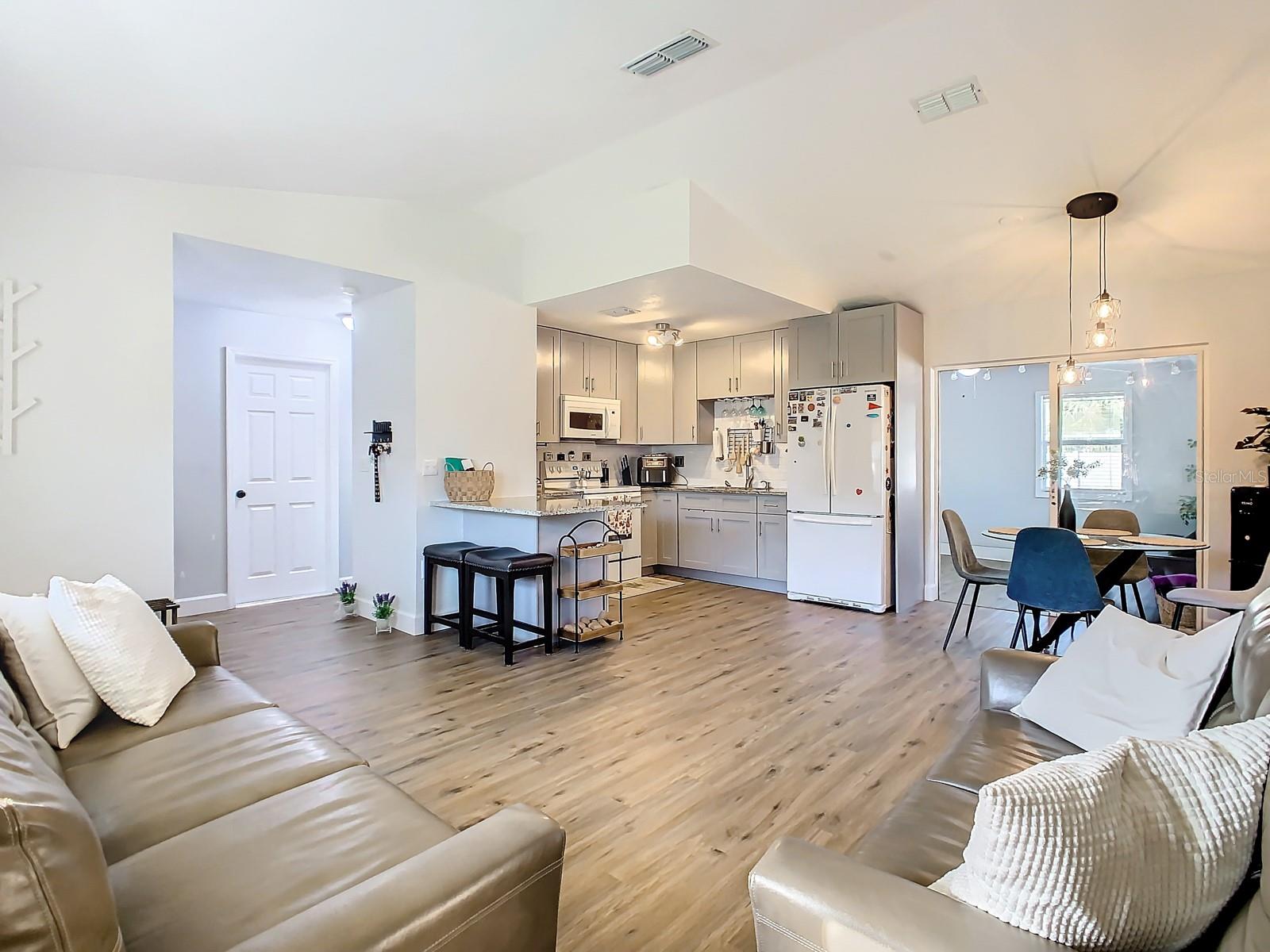 704 DEL PRADO DR, KISSIMMEE, FL, 34758