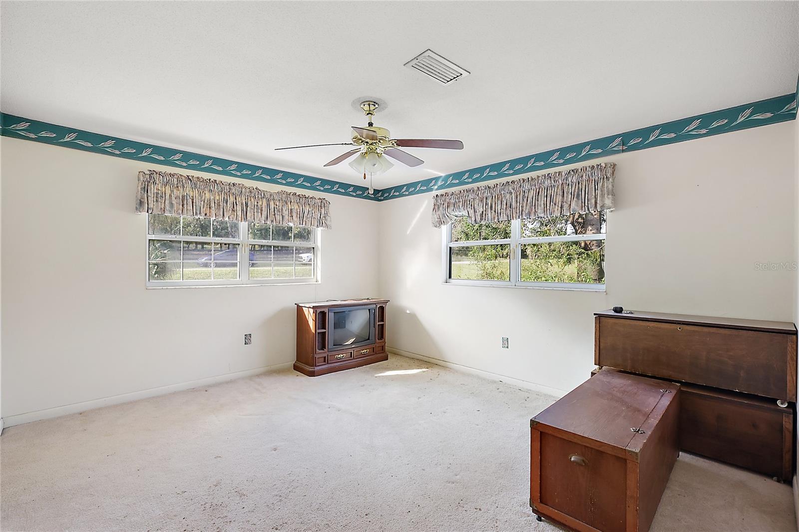 5011 GRIFFIN VIEW DR, LADY LAKE, FL, 32159