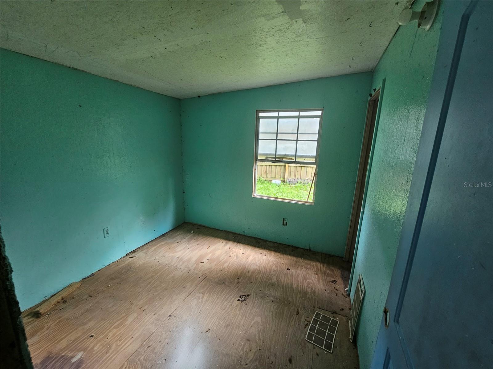 9365 NE 305 TER, FORT MC COY, FL, 32134