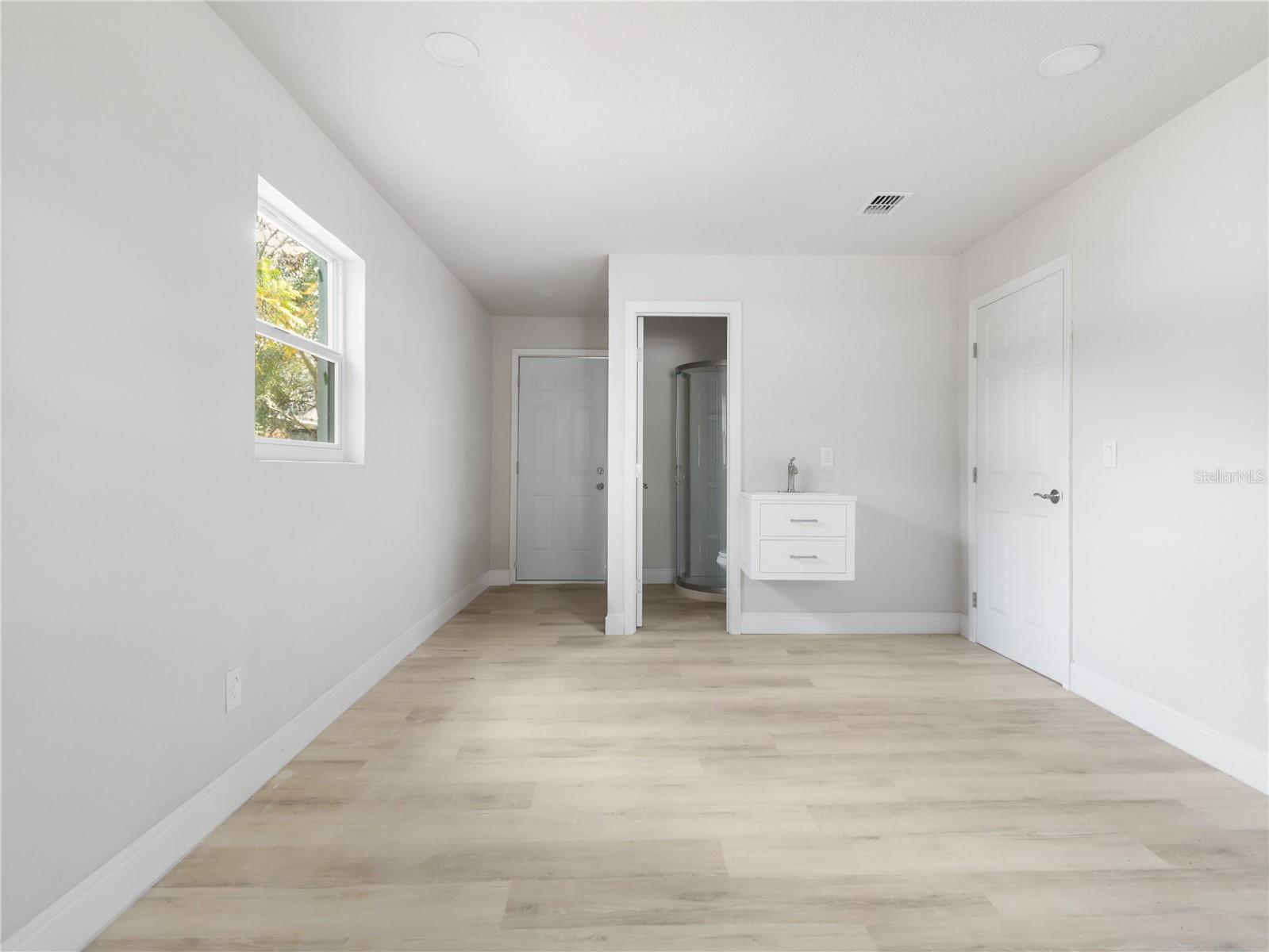 1111 N HART BLVD, ORLANDO, FL, 32818